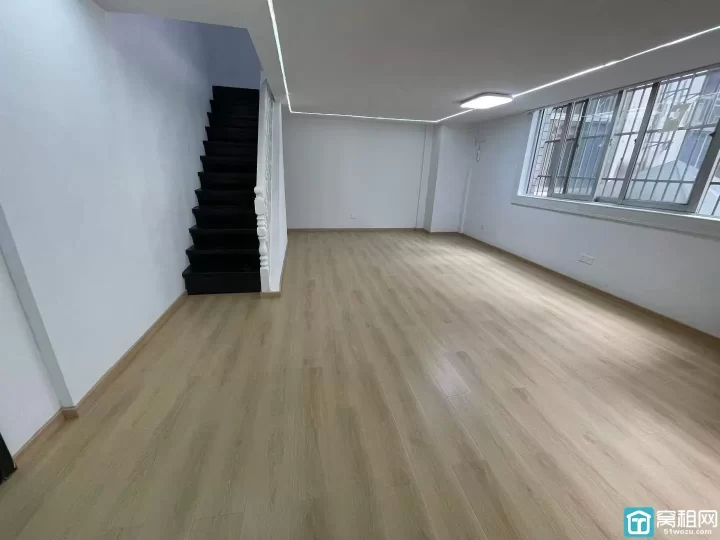 宁波天一广场|世贸中心|61+61平办公室招租,复式loft,带独立卫生间(图6) 宁波天一广场|世贸中心|61+61平办公室招租,复式loft,带独立卫生间(图6)
