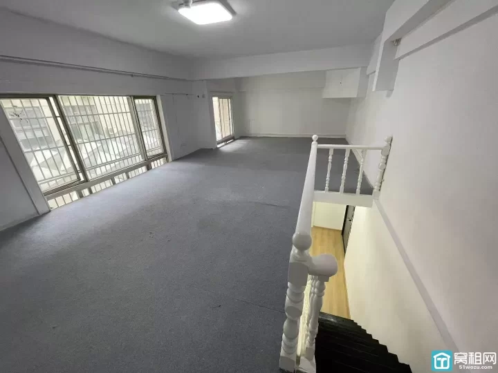 宁波天一广场|世贸中心|61+61平办公室招租,复式loft,带独立卫生间(图8) 宁波天一广场|世贸中心|61+61平办公室招租,复式loft,带独立卫生间(图8)
