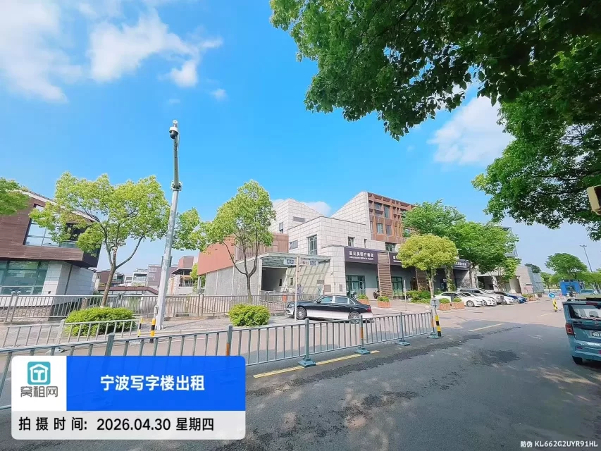 宁波海曙高桥梁祝梧桐里停车收费
