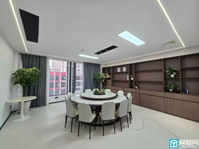 钱湖天地会所出租 300平有厨房，带100平露台 房租➕物业30万/年