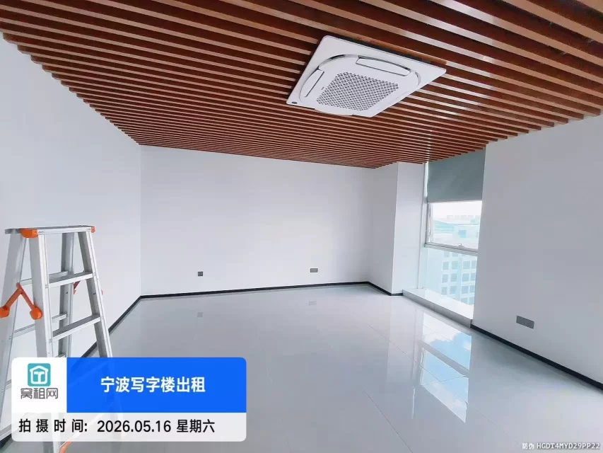 宁波8号线中医院地铁站出口恒茂电子商务大厦66平米2800元出租