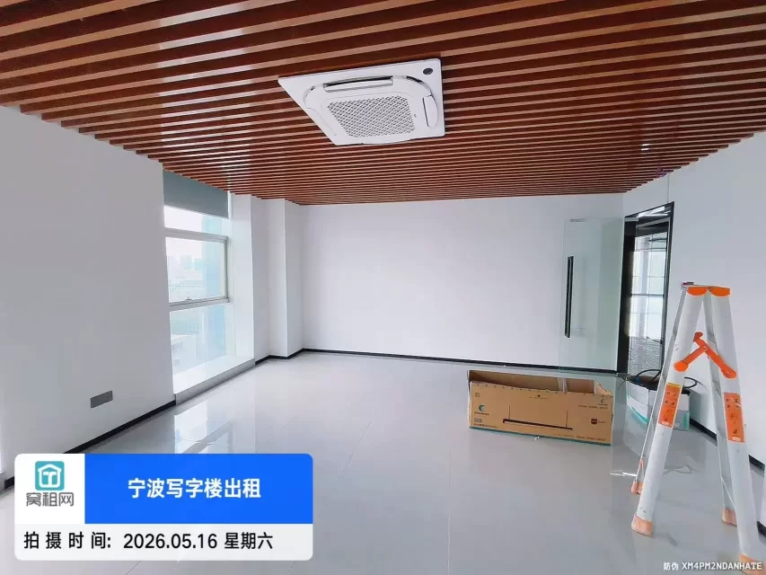 宁波8号线中医院地铁站出口恒茂电子商务大厦66平米2800元出租