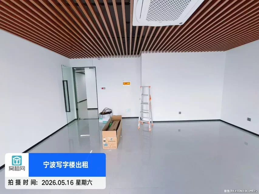 宁波8号线中医院地铁站出口恒茂电子商务大厦66平米2800元出租