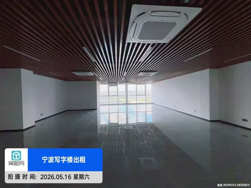 宁波恒茂电子商务大厦8 号线中医院地铁口 253平米精装修朝南办公室出租11500元/月
