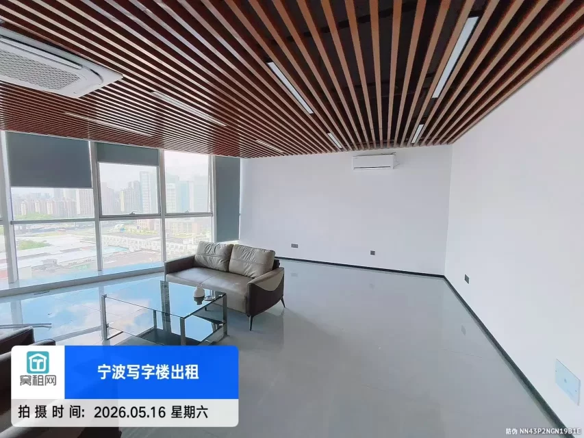 宁波恒茂大厦77平米精装修办公室出租3200元朝南