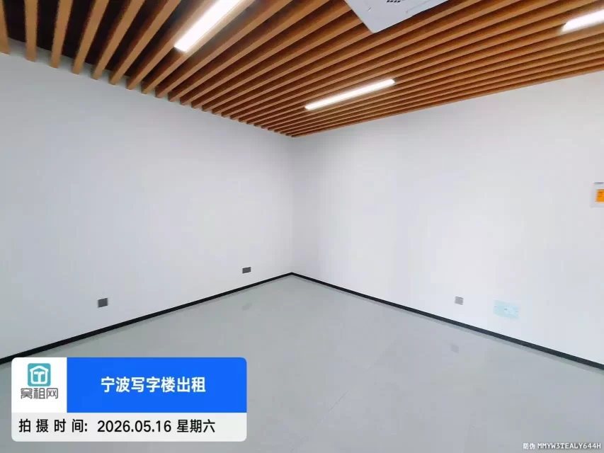 宁波恒茂大厦75平米精装修朝向办公室3500元落地窗出租