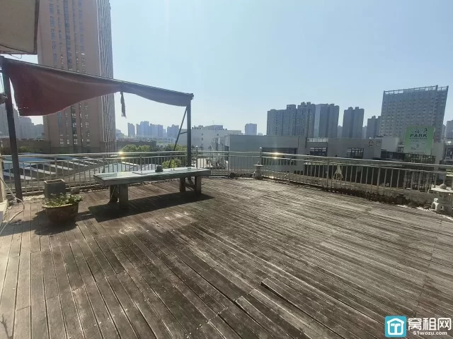 鄞州区印象城联安环球中心486平单价1.6元含税出租遗留装修带水源带露台