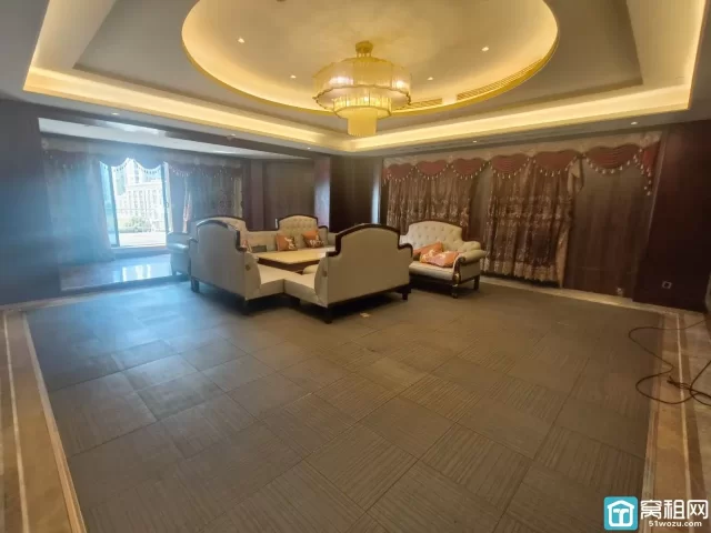 鄞州区印象城联安环球中心486平单价1.6元含税出租遗留装修带水源带露台
