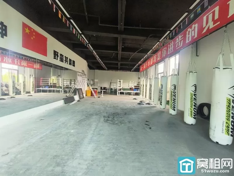 宁波汇亚国际大厦隔壁城市广场335.36平拳击馆装修带露台，适合做教培出租