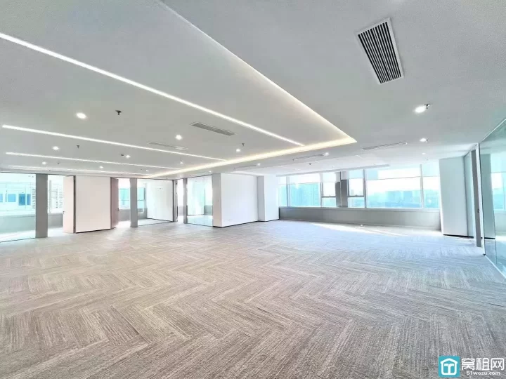 宁波鄞州区惊驾路中信泰富广场主楼面积：445平 超大员工区+8隔间出租