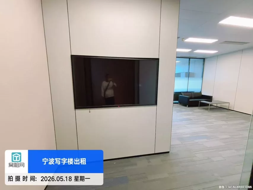 新世界宁波塔137平米办公室招租单价2.8元含税