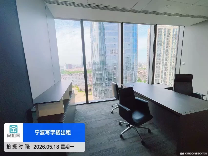 宁波鄞州区新世界写字楼384平米精装修办公室出租，单价2.8元/平米/天