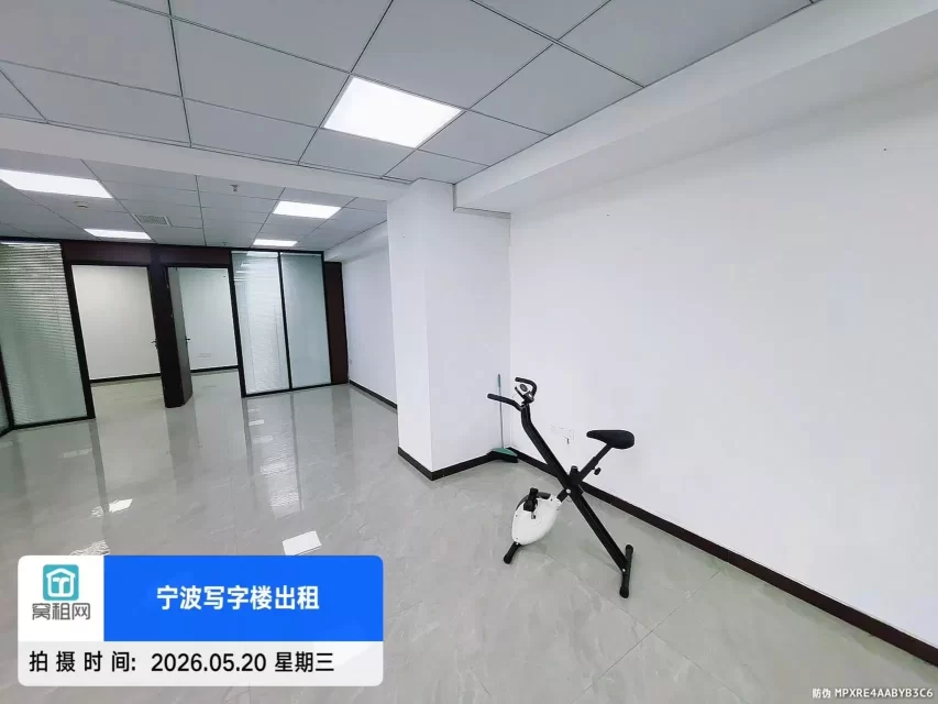 宁波海曙区和义大道汇金大厦写字楼307平米出租单价1.8元朝东(图5) 宁波海曙区和义大道汇金大厦写字楼307平米出租单价1.8元朝东(图8)