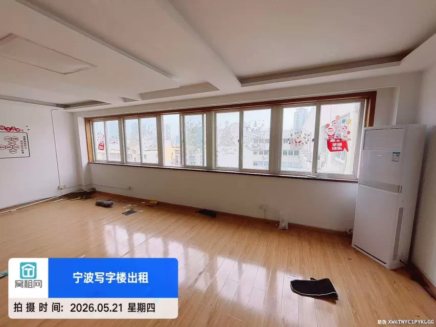 宁波城隍庙附近中央商座98平米朝南办公室出租3000元/月不含物业费