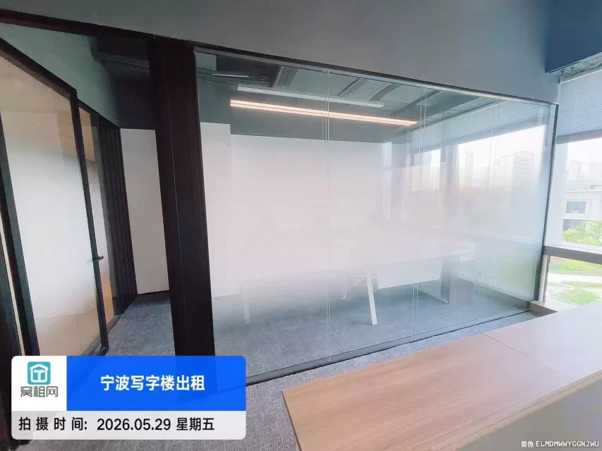 宁波招鄞大厦小面积招商创库空间出租7人办公位置有隔间出租7000/月