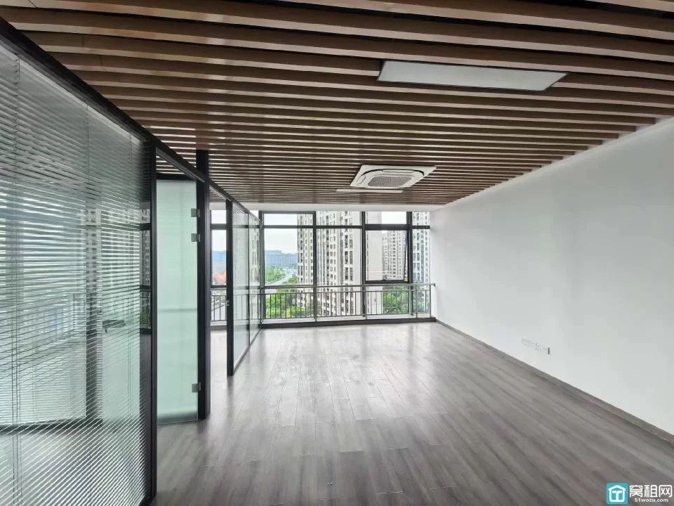 宁波镇海萌恒大厦｜优质办公小户型 90㎡｜2隔间｜东北双面采光出租