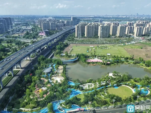 宁波金茂广场办公楼1000㎡白坯出租