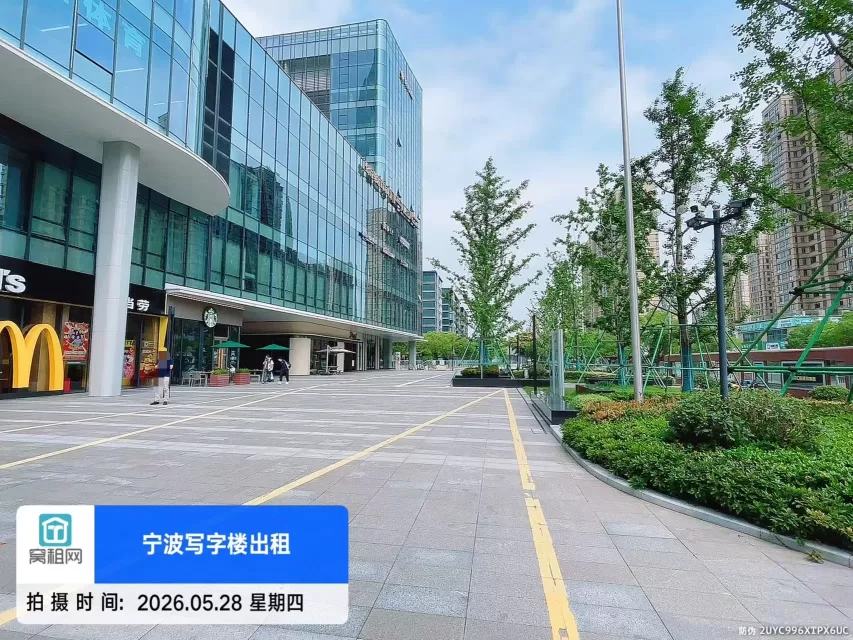 东部新城华骏中心停车包月多少？