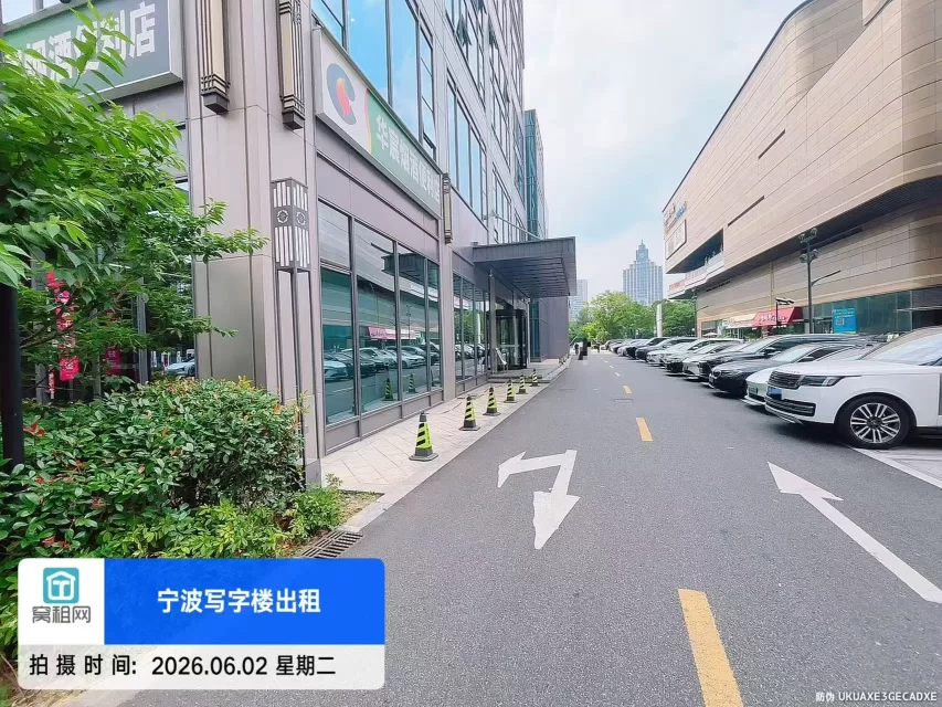 南苑滨江商务大楼停车收费多少？