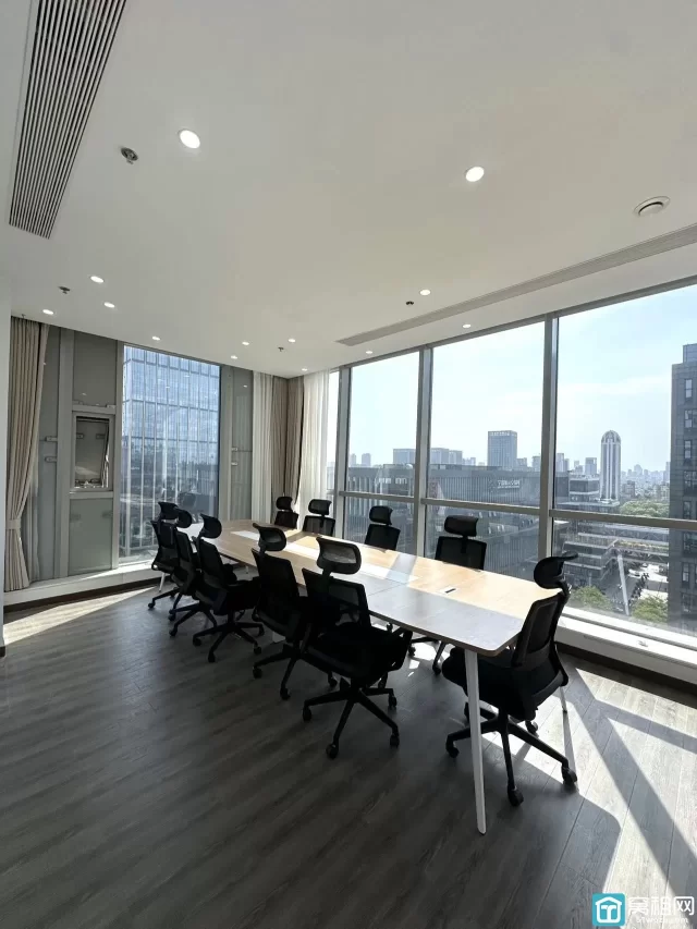 宁波鄞州东部新城汇银国际大厦220平方精装办公楼出租70%超高的得房率