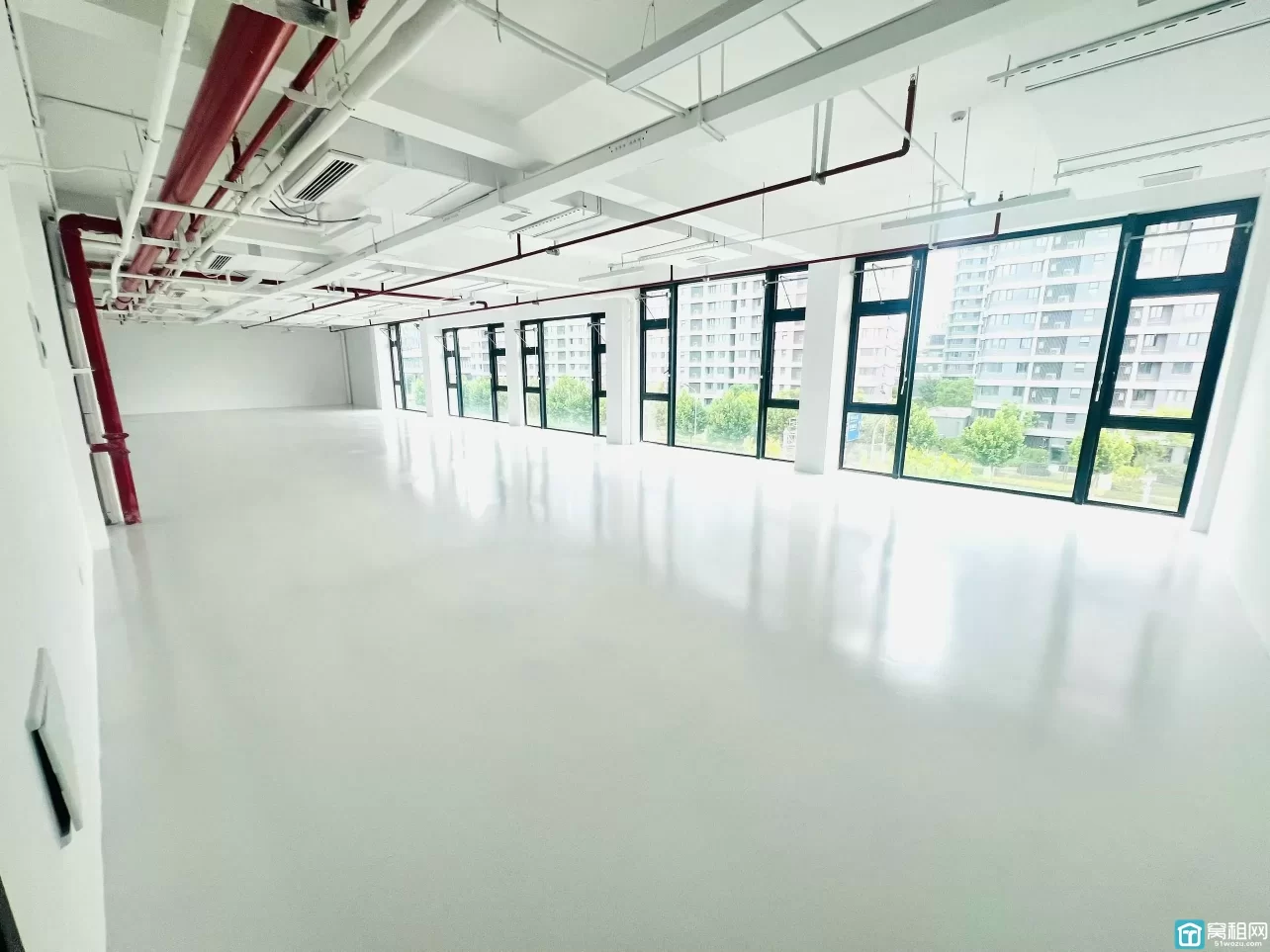 宁波大学创新港639平可组合出租均价1.2元/平/天
