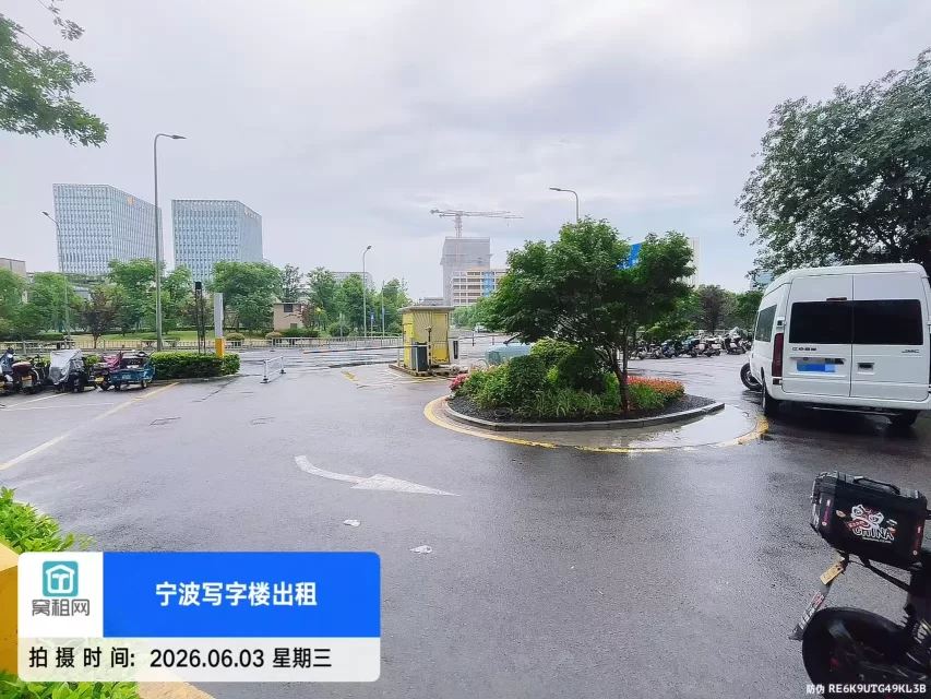 宁波万科云汇中心停车包月多少一个月？