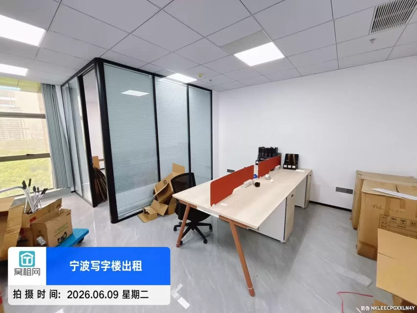 宁波海曙区灵桥路柳逸大厦71平米精装修办公室出租单价1.3元