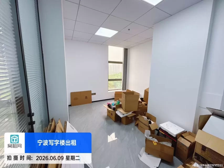 宁波海曙区灵桥路柳逸大厦71平米精装修办公室出租单价1.3元