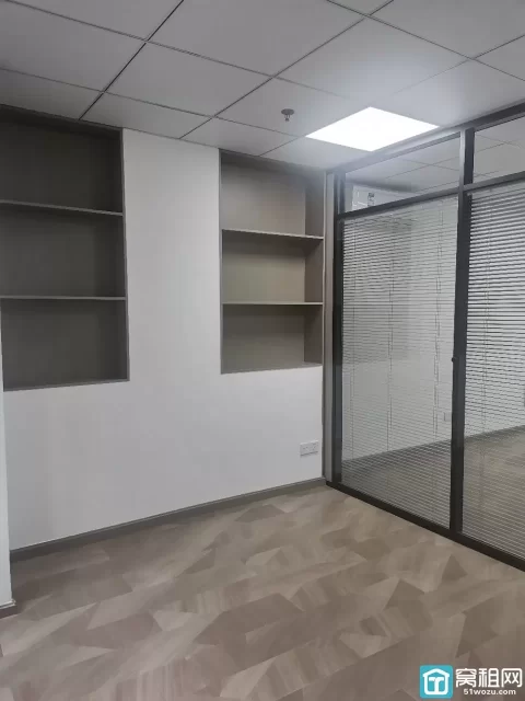 房东直租 宁波矮柳地铁站好房推荐 55平小户型，带隔间，独立空调出租