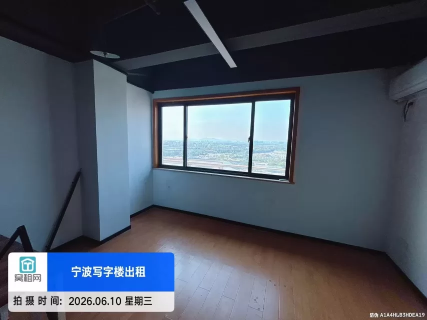宁波江北区路林电商园60平米办公楼出租租金1500一个月朝南