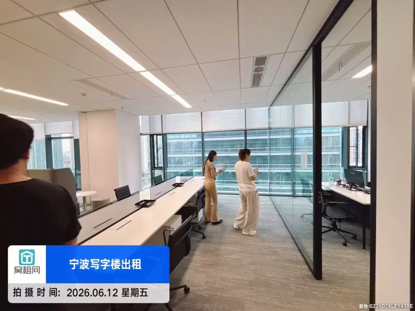 东部新城恒创上品 327㎡精装办公室直租｜5 号线柳隘站地铁口