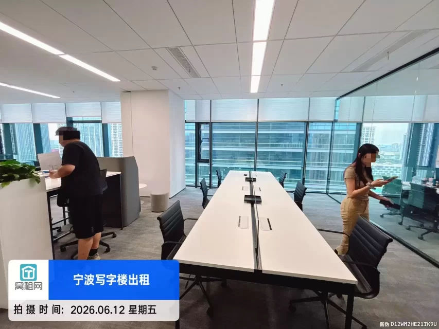 东部新城恒创上品 327㎡精装办公室直租｜5 号线柳隘站地铁口