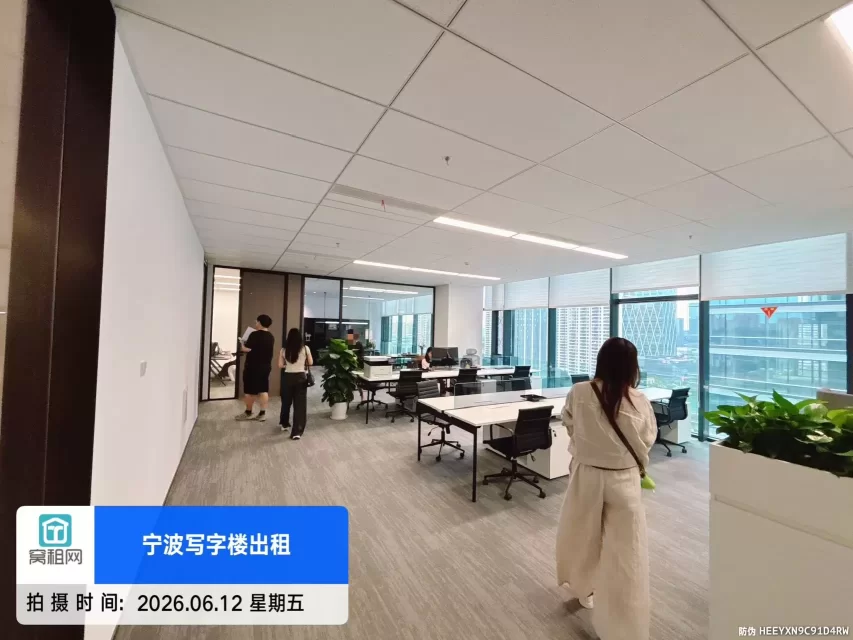东部新城恒创上品 327㎡精装办公室直租｜5 号线柳隘站地铁口