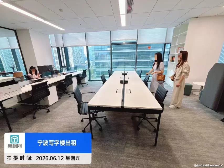 东部新城恒创上品 327㎡精装办公室直租｜5 号线柳隘站地铁口