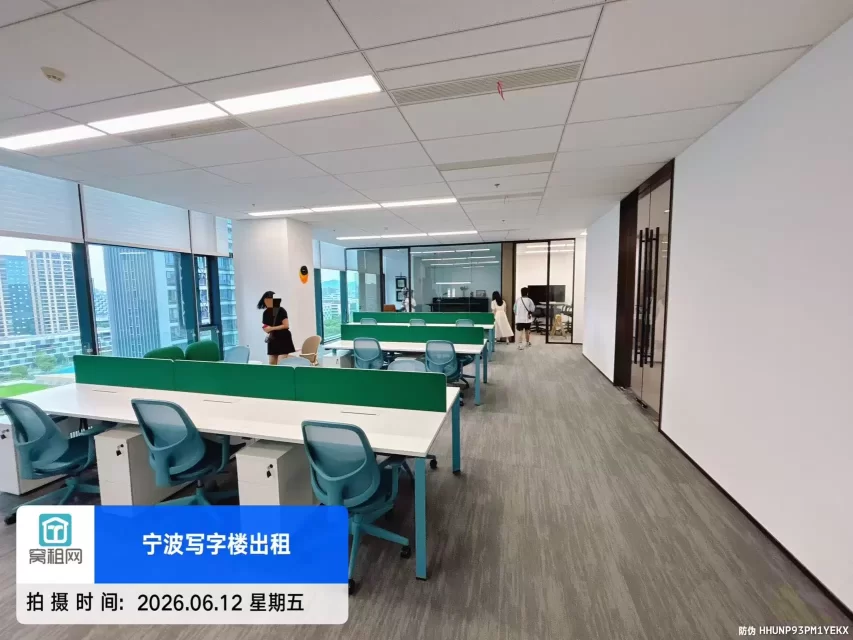 宁波恒创上品243平米精装修办公室招租，单价1.8元