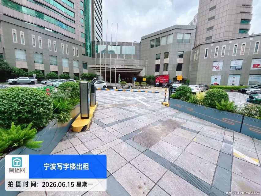 宁波南门街道灵桥路2号南苑饭店停车收费多少