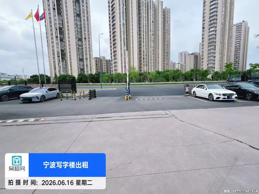 江北区洪塘街道石浦云禧酒店停车费多少？