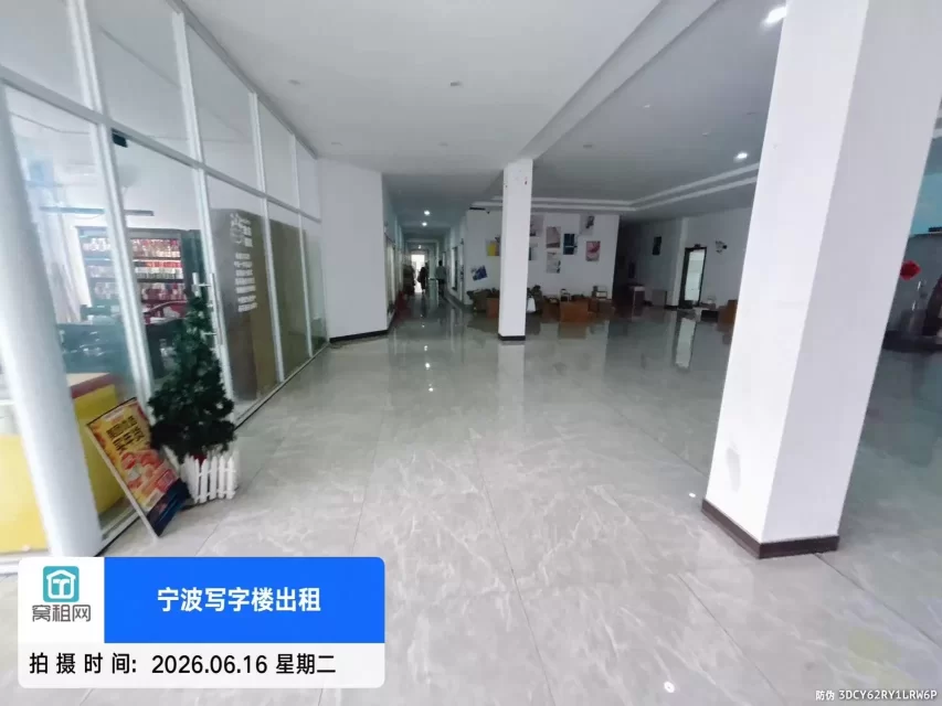 蚁巢空间(图18) 蚁巢空间(图18)