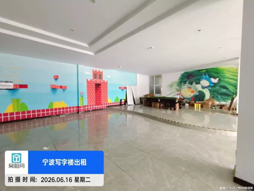 蚁巢空间(图20) 蚁巢空间(图20)