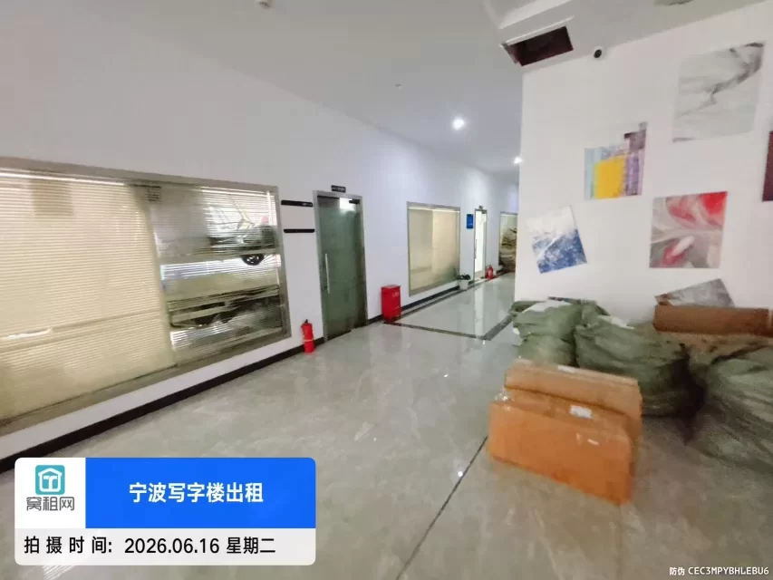 蚁巢空间(图22) 蚁巢空间(图22)