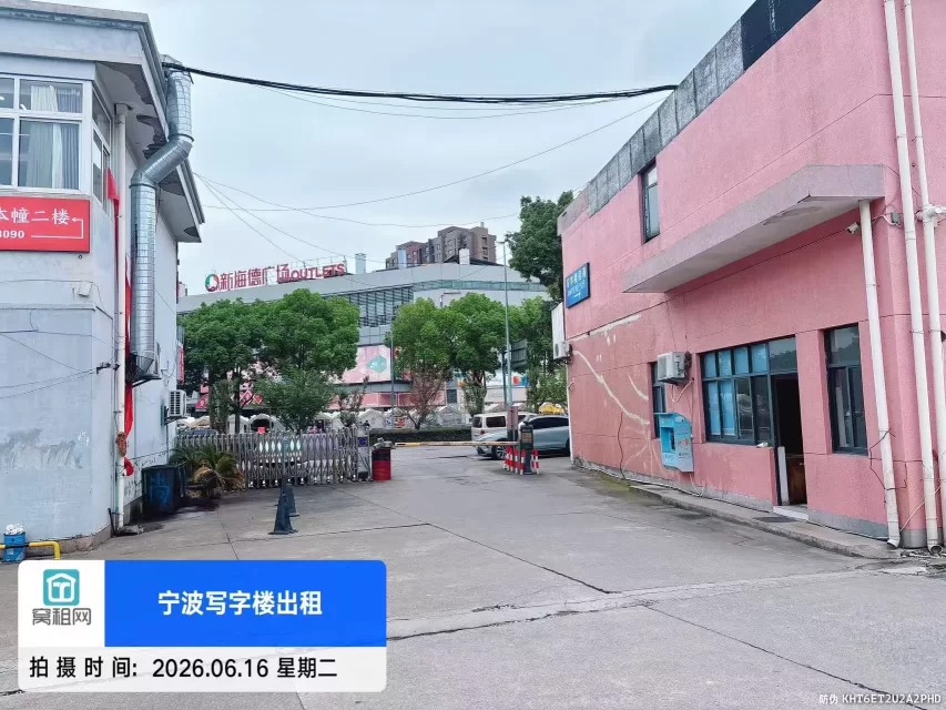 蚁巢空间(图11) 蚁巢空间(图11)