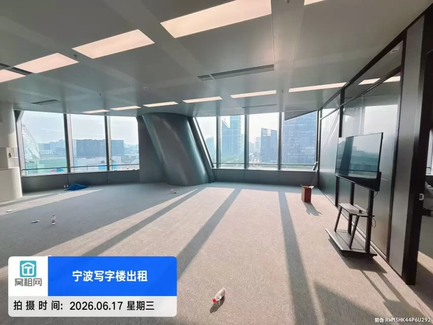 东部新城宁波中心大厦195平米精装修办公室招租单价3.3元(图4) 东部新城宁波中心大厦195平米精装修办公室招租单价3.3元(图4)