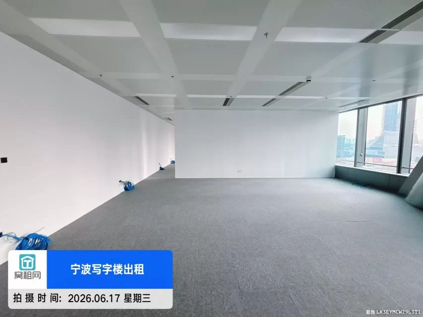 宁波阪急隔壁宁波中心大厦178.81平米精装修朝西办公室出租,单价3元(图3) 宁波阪急隔壁宁波中心大厦178.81平米精装修朝西办公室出租,单价3元(图3)