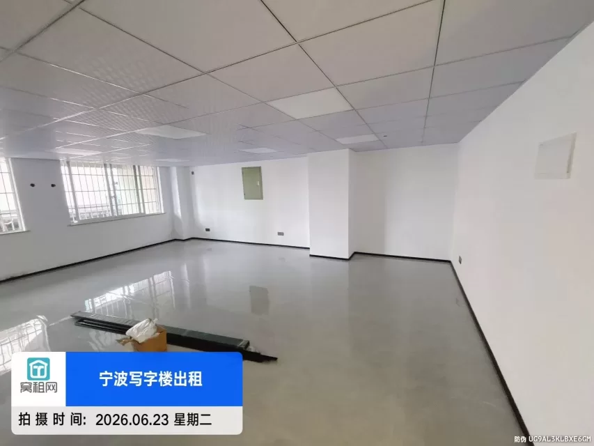 创业优选！海曙大厦 75㎡南向精装办公室 2800 元 / 月 近鼓楼地铁 1/2 号线