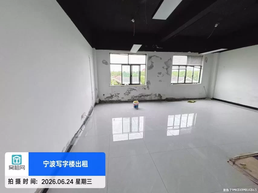 宁波欧琳电商园出租38平米精装修办公室出租1600元含税含物业费