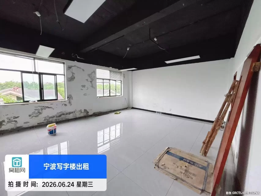 宁波欧琳电商园出租38平米精装修办公室出租1600元含税含物业费