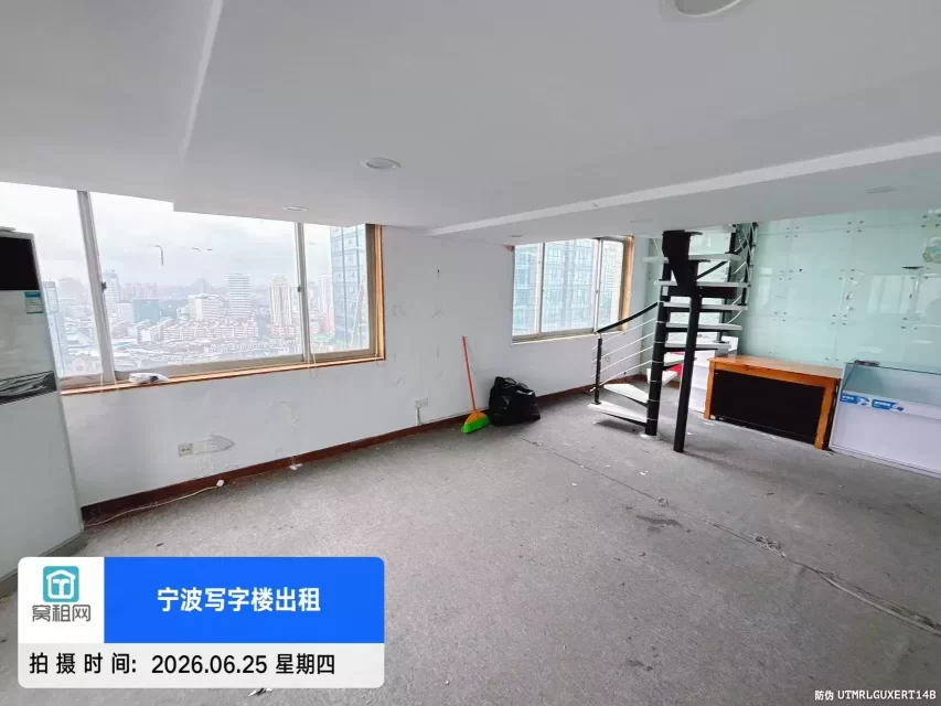 宁波东渡路世贸大厦85平米3800元朝东南办公室出租楼层高