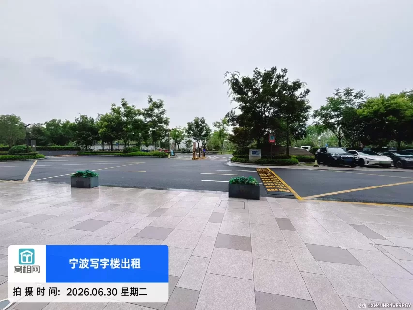 宁波火车站附近甬水桥科创中心停车收费