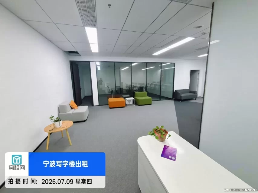 东部新城宁兴国贸大厦395平米朝西办公室招租精装修