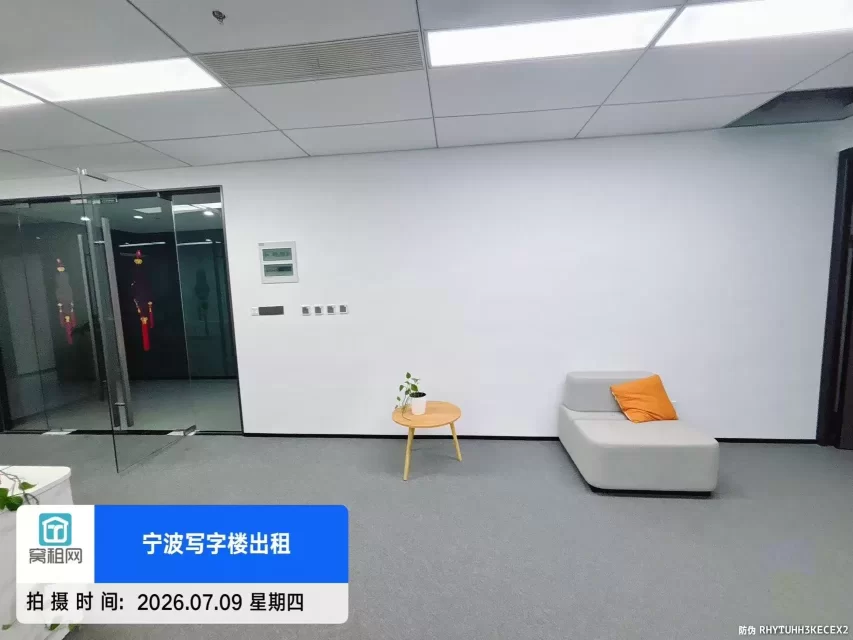 东部新城宁兴国贸大厦395平米朝西办公室招租精装修